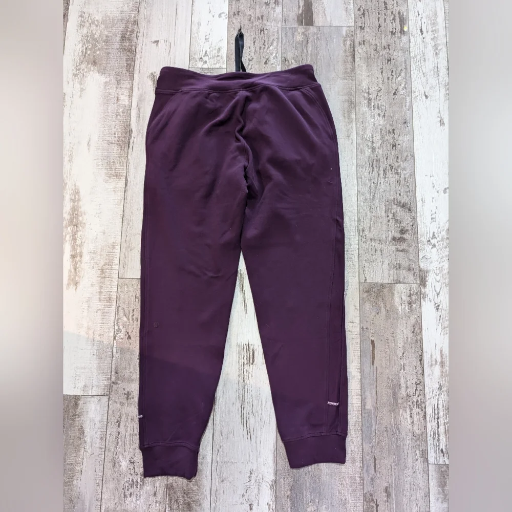 Lululemon jogger‎ purple size L